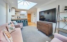 Host & Stay - The Milton